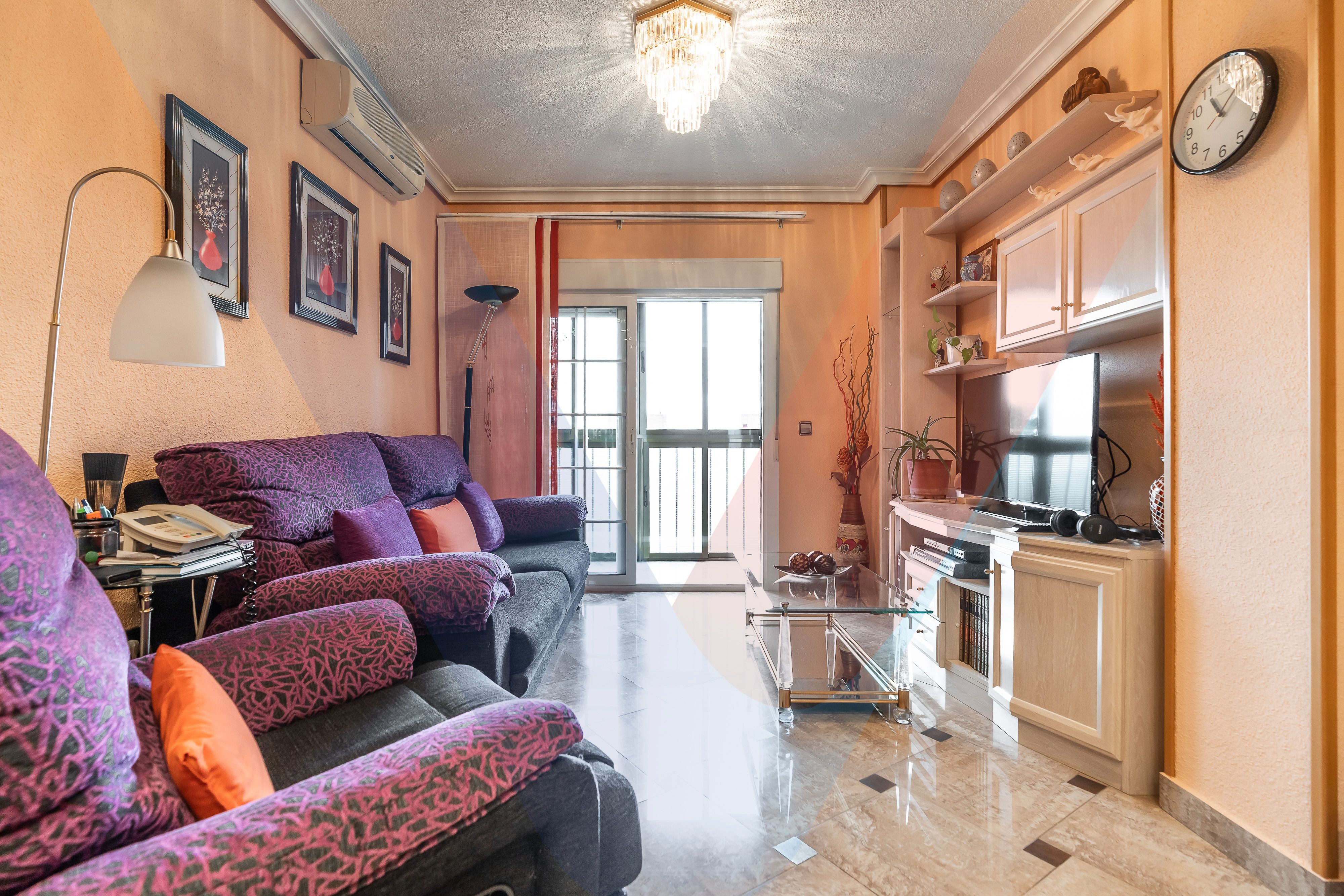 Sala d'estar de Pis en venda en San Fernando de Henares amb Calefacció i Terrassa