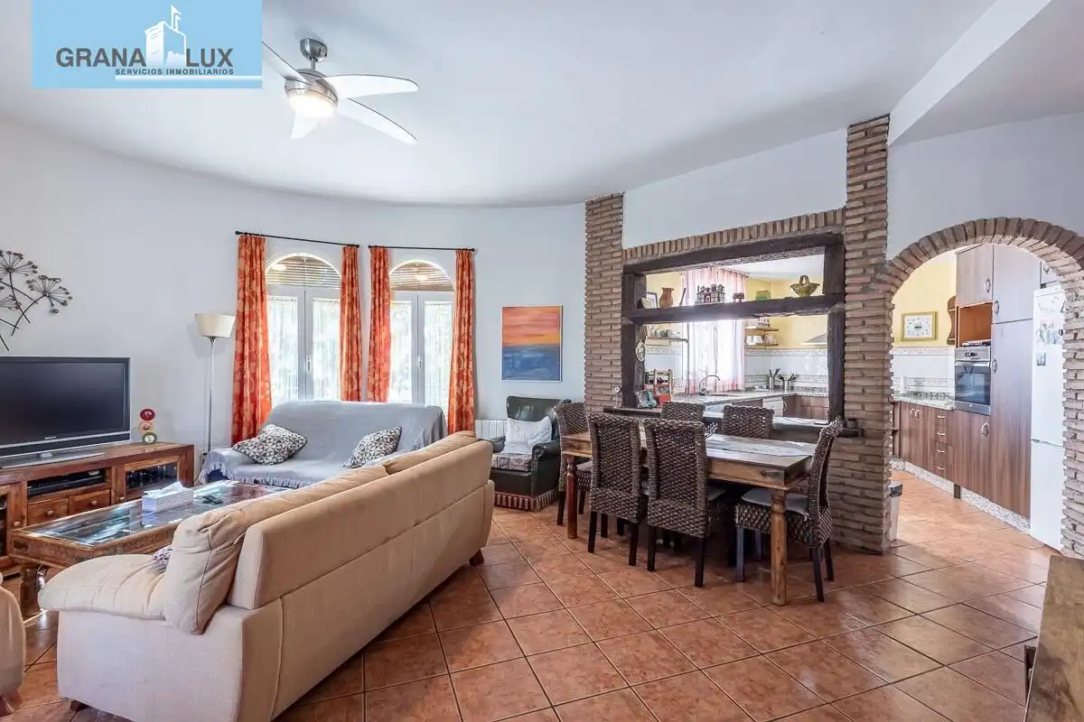 Chalet con piscina en venta en Calle del Arache, imagen 9