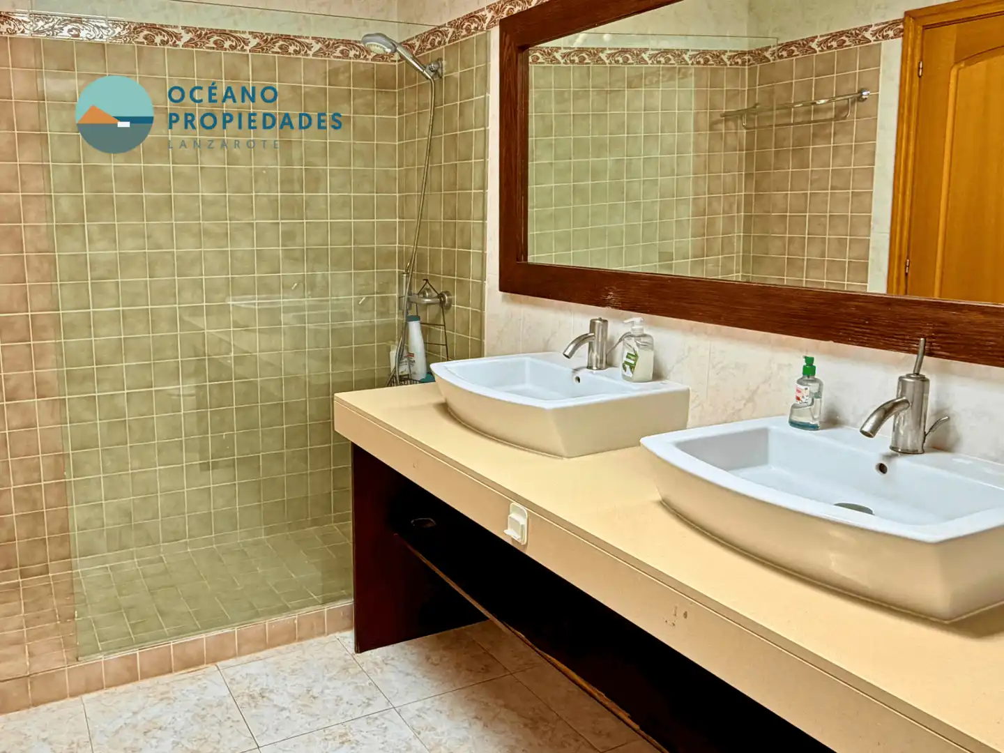 Bathroom of Flat for sale in Teguise  with Terrace, Balcony and Community pool