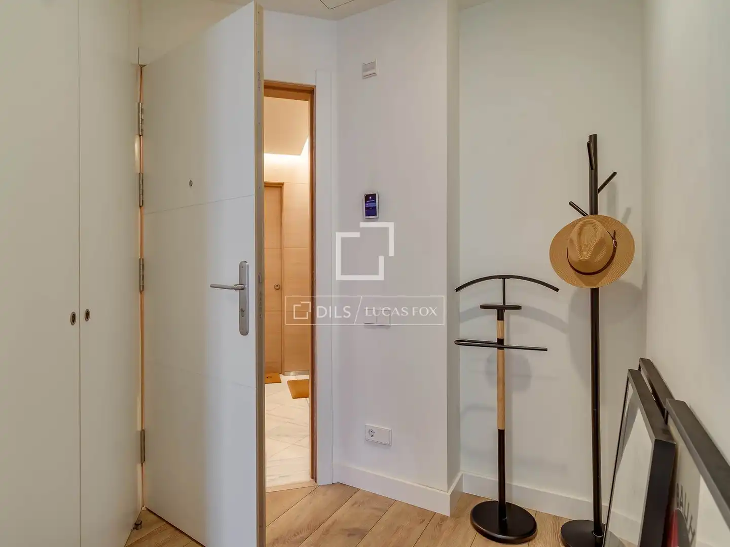 Flat for sale in Barcelona  with Air Conditioner, Heating and Parquet flooring