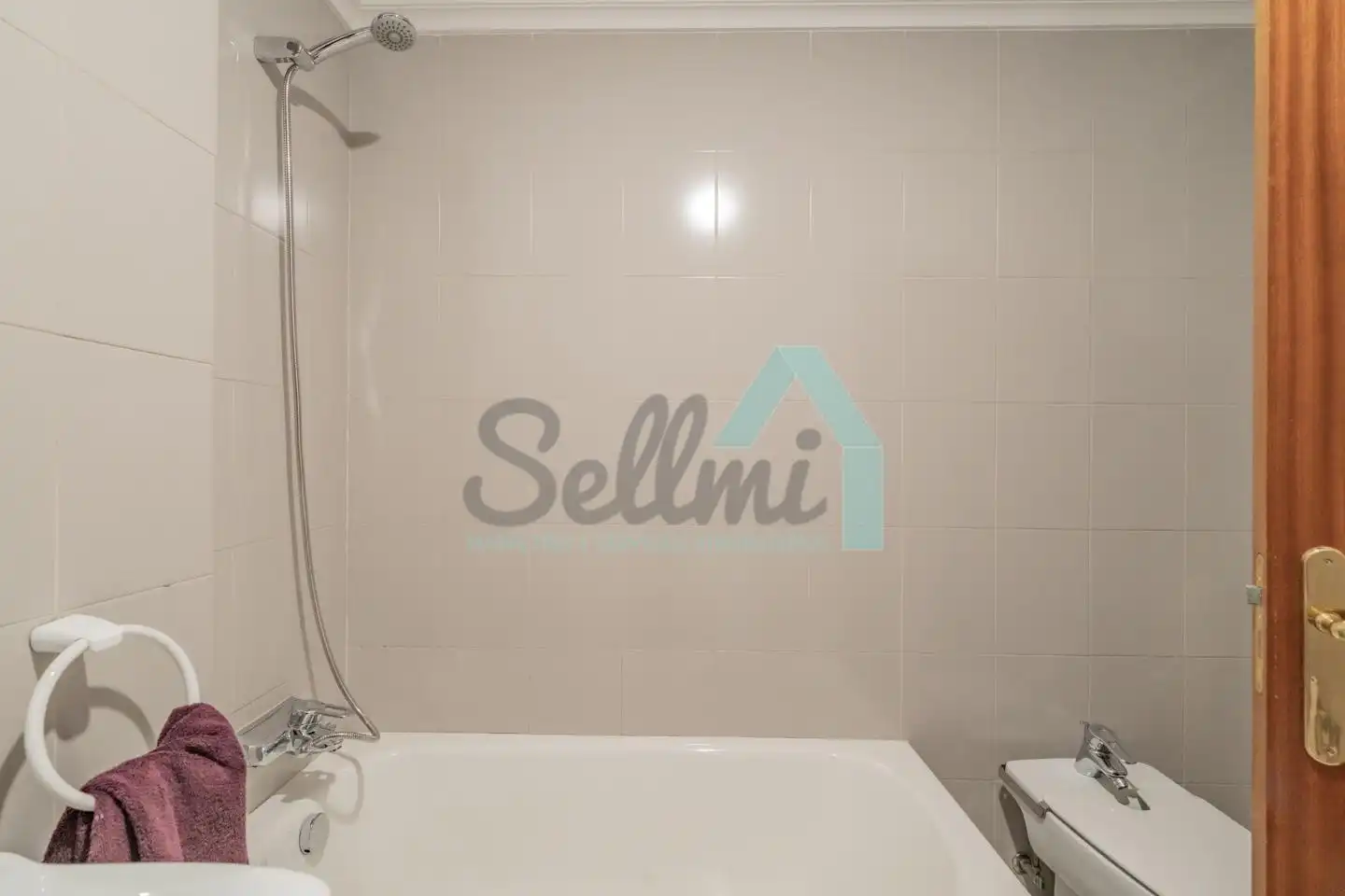 Badezimmer von Büro zur Miete in Oviedo  mit Heizung