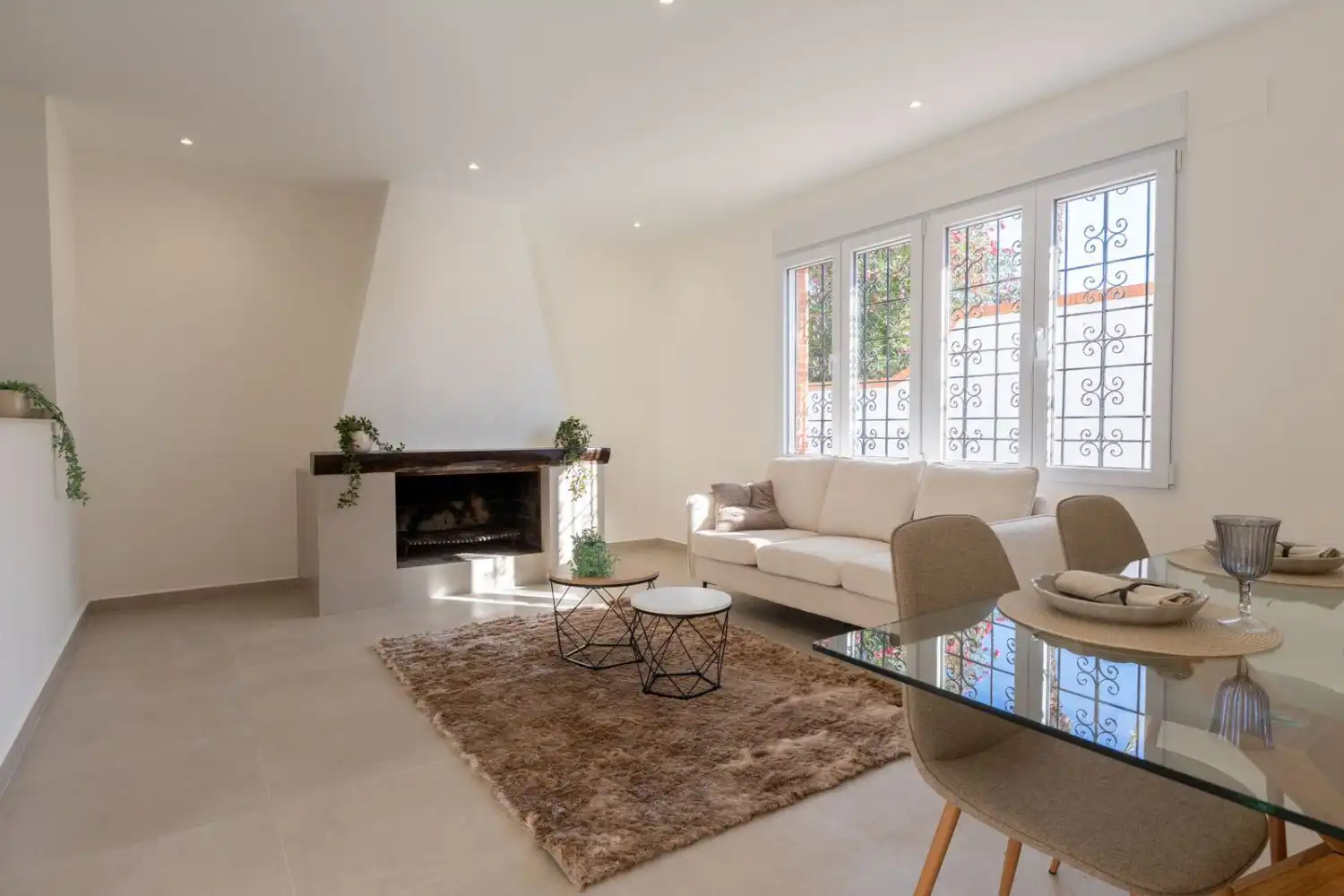 Detached house with pool for sale in Playa de los Locos, imagen 7