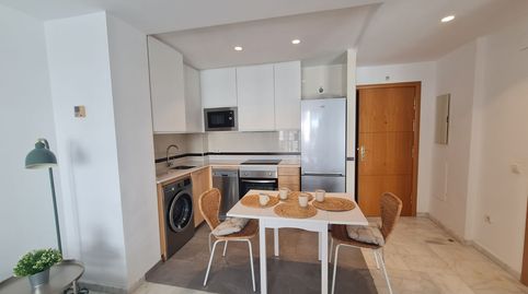 Photo 3 of Flat for rent in Maria Barrientos, 8, El Cónsul - Ciudad Universitaria - El Romeral, Málaga Capital