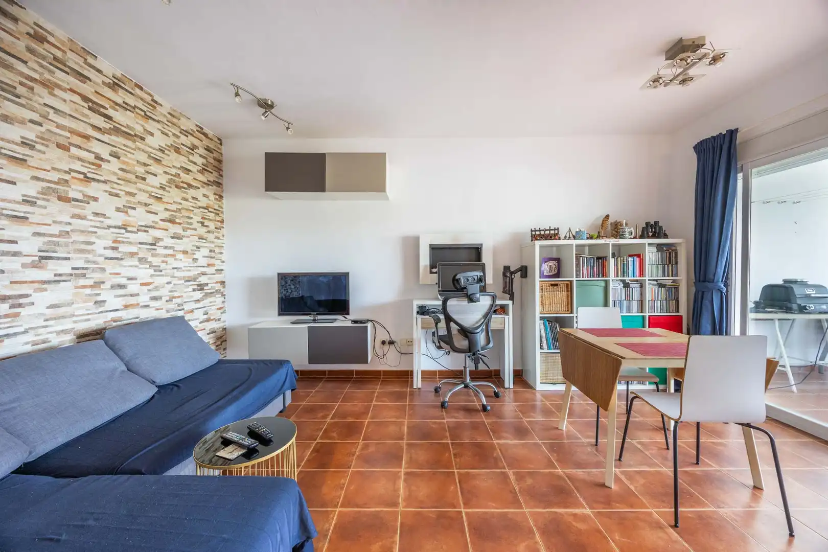 Sala de estar de Apartamento en venta en La Alcaidesa con Aire acondicionado, Calefacción y Terraza