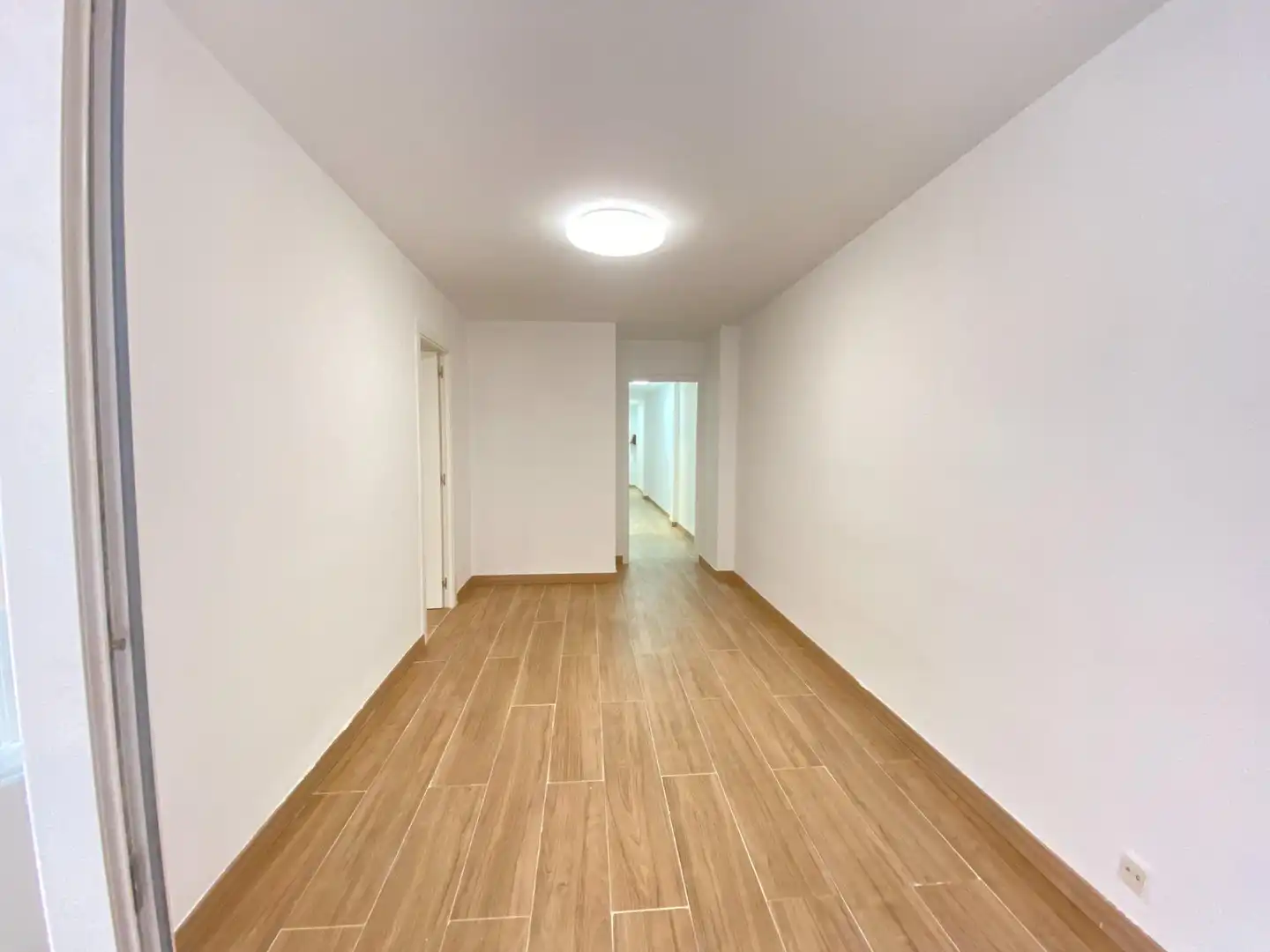 Flat with terrace for sale in Barris Marítims, imagen 3