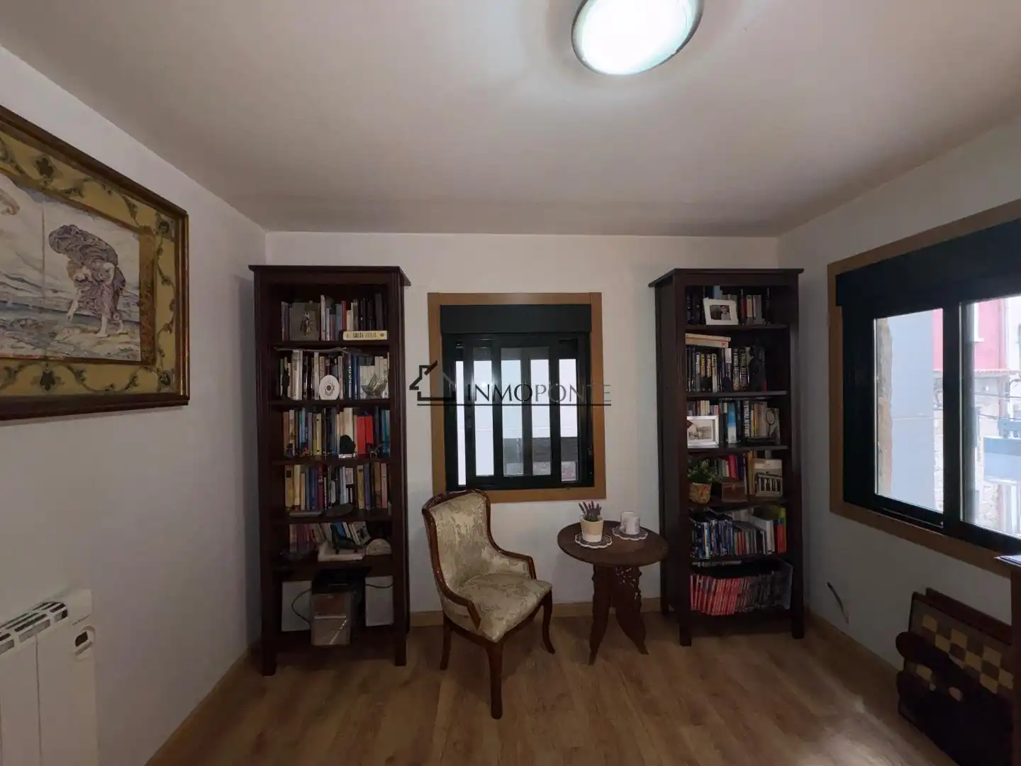 Sala d'estar de Casa adosada en venda en Marín amb Terrassa