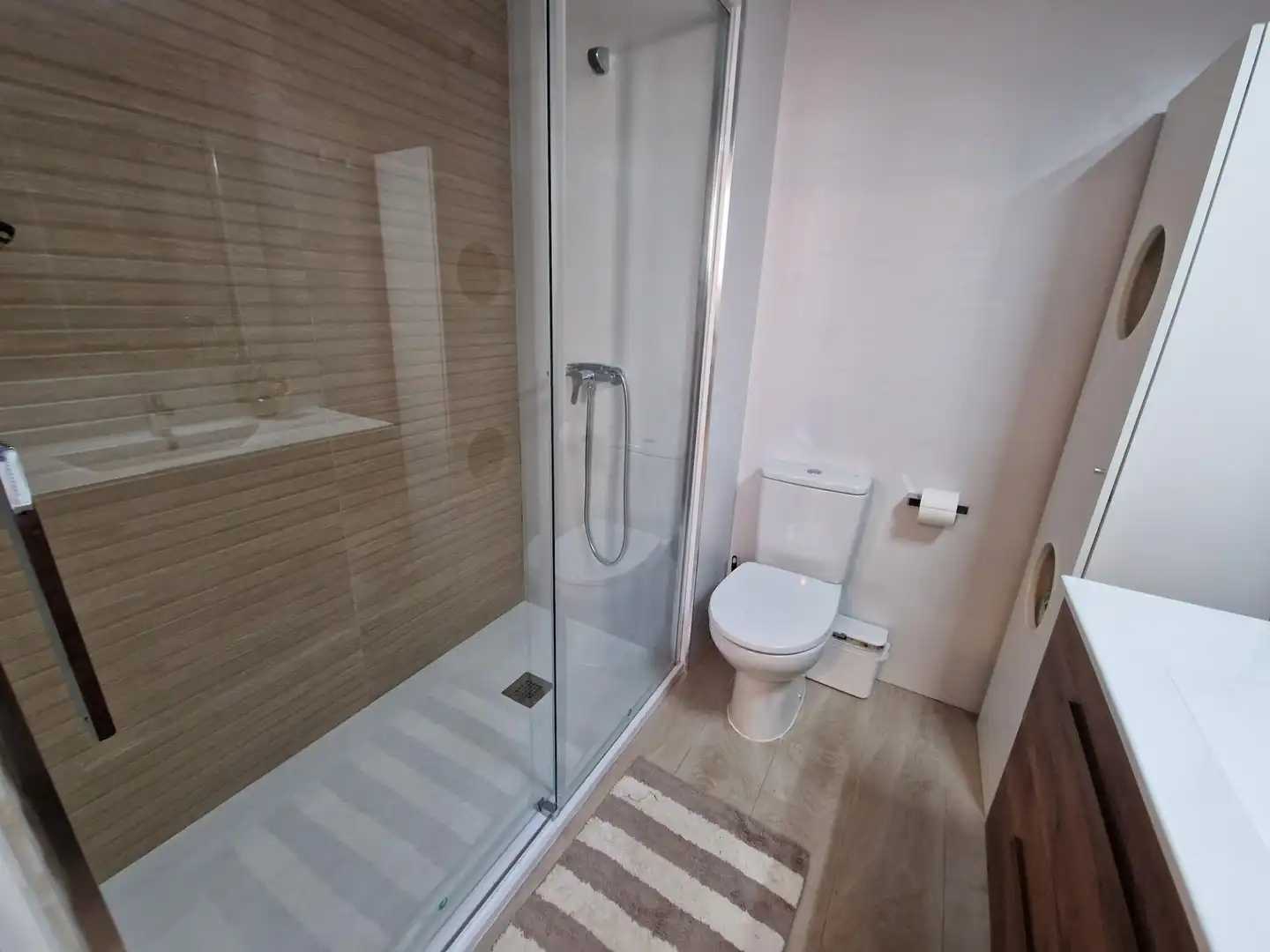 Badezimmer von Erdgeschoss zur Miete in Águilas mit Klimaanlage, Möbliert und Alarm