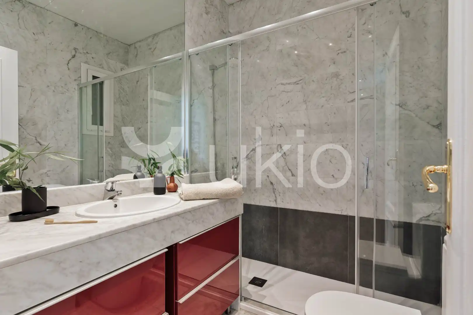 Bany de Apartament de lloguer en Barcelona amb Aire condicionat, Calefacció i Moblat