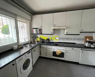 Kitchen of Flat to share in Villaviciosa de Odón