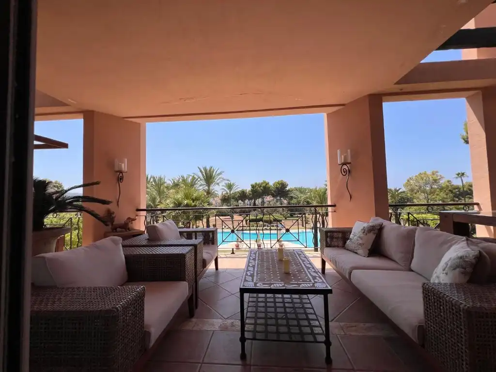 Terrasse von Wohnungen zur Miete in Calvià mit Klimaanlage, Privatgarten und Möbliert