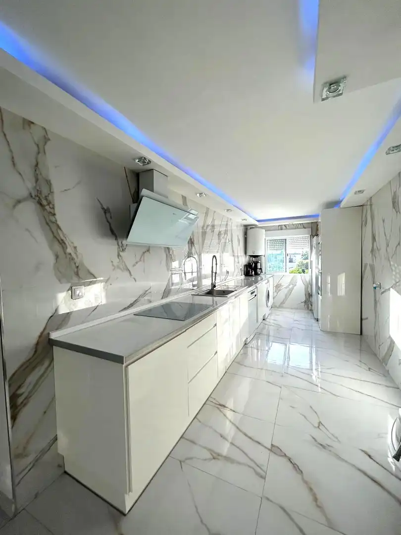 Kitchen of Flat for sale in Sevilla  with Air Conditioner and Terrace