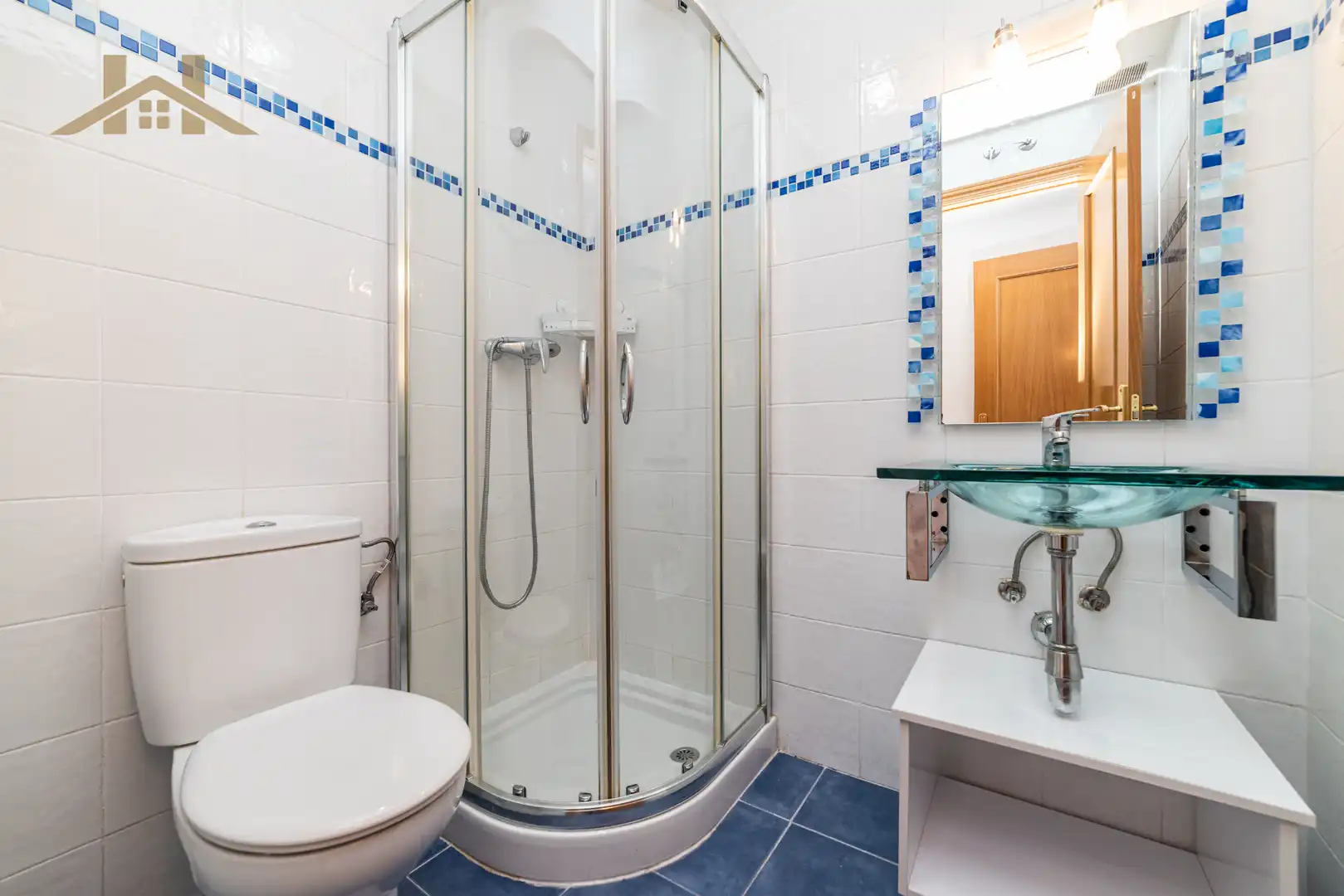 Badezimmer von Wohnung zum Verkauf in Pinto mit Klimaanlage, Heizung und Abstellraum