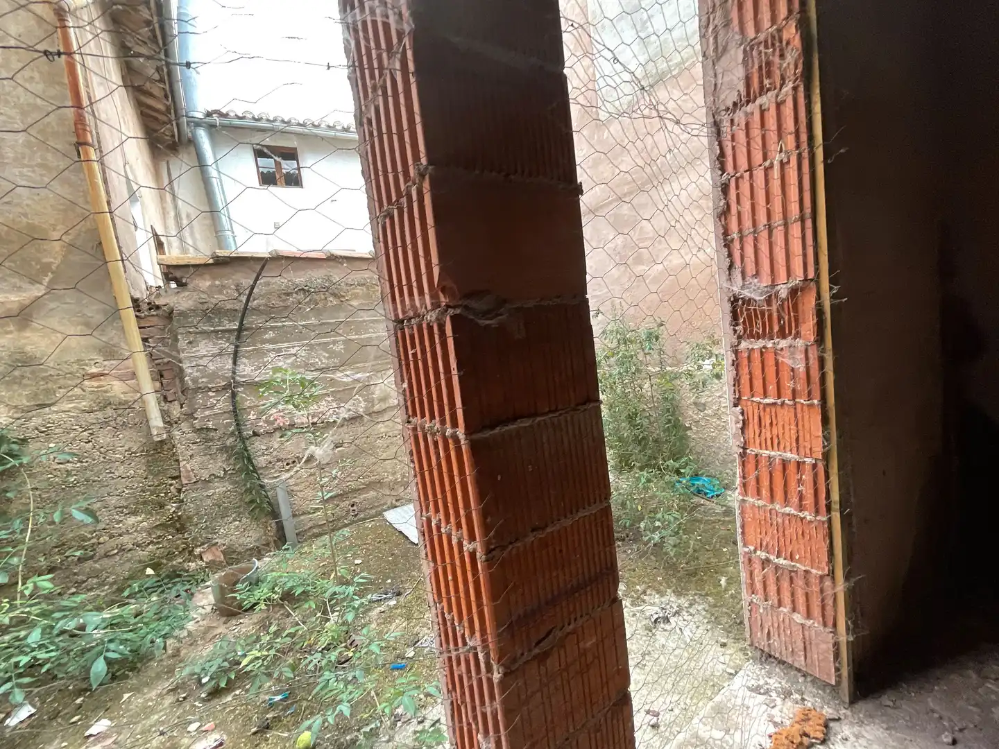 Vista exterior de Casa adosada en venta en Castañares de Rioja