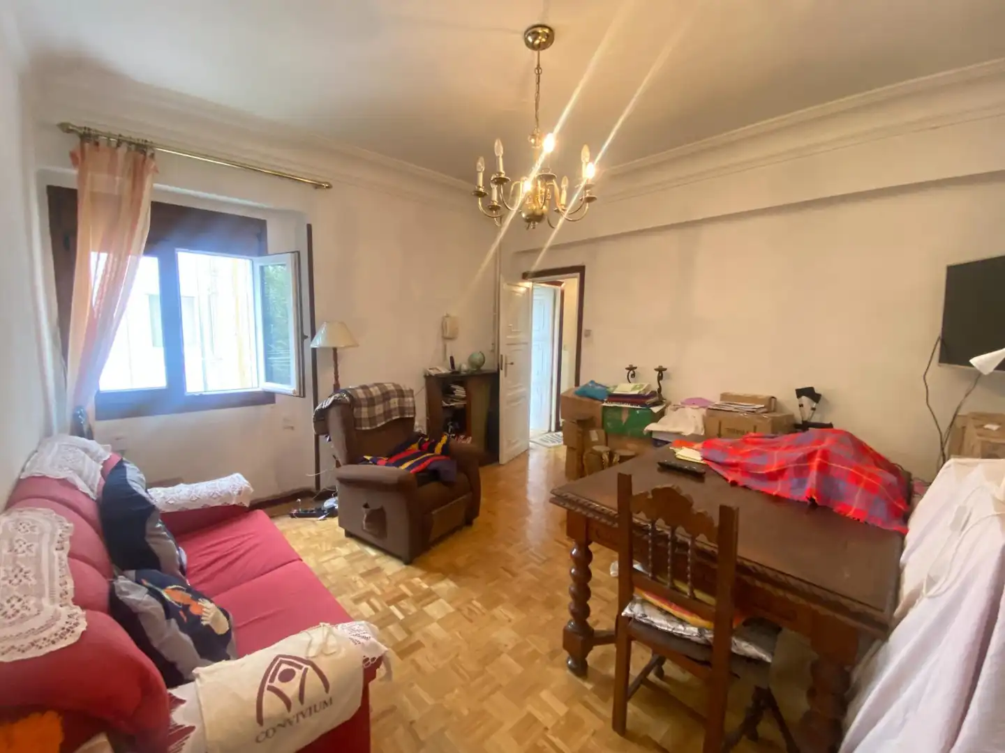 Sala d'estar de Pis en venda en Madrid amb Calefacció, Parquet i Terrassa