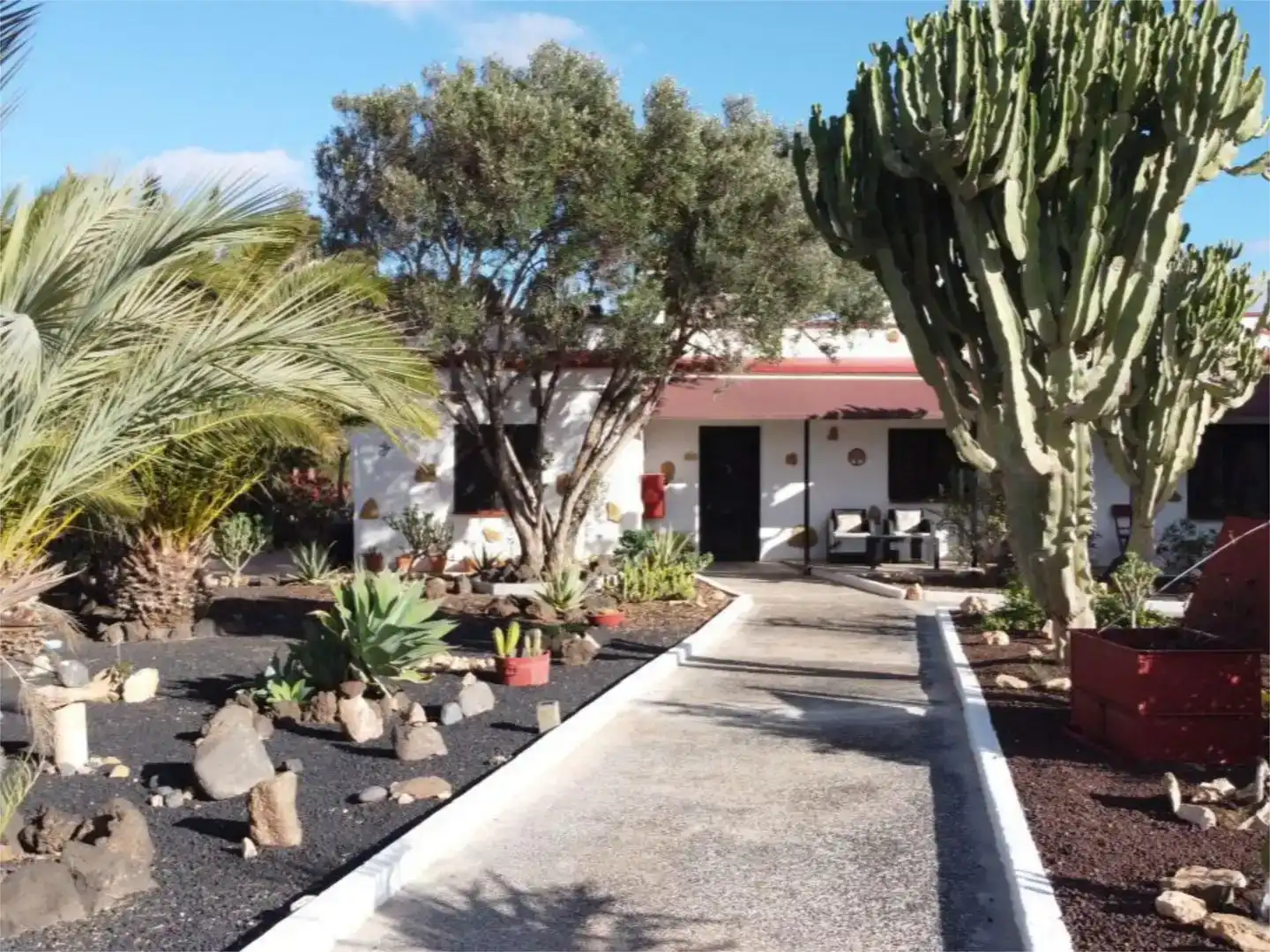 Vista exterior de Finca rústica en venda en Antigua amb Jardí privat, Traster i Piscina