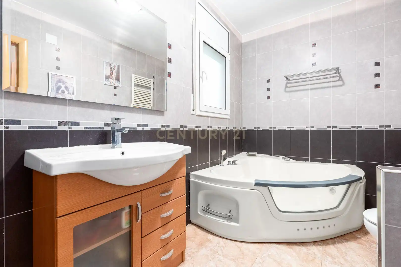 Bany de Casa o xalet en venda en El Montmell amb Aire condicionat, Jardí privat i TV