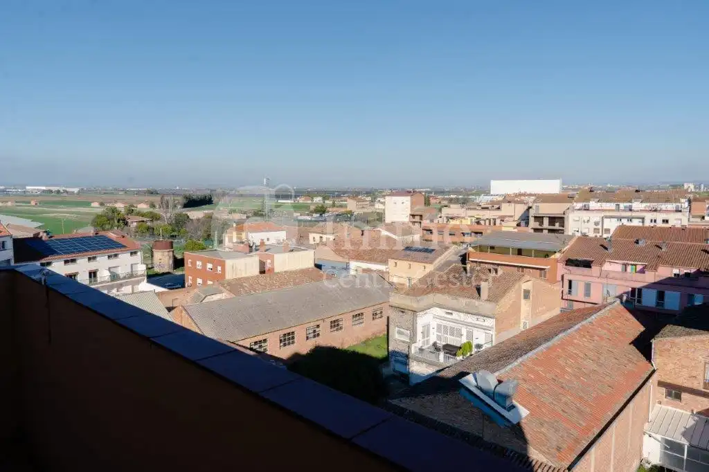 Vista exterior de Dúplex de alquiler en Mollerussa con Aire acondicionado, Calefacción y Parquet
