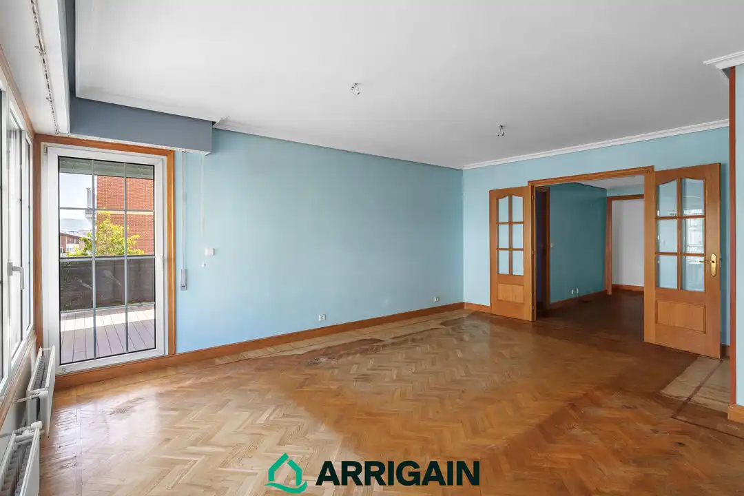 Habitación de Piso en venta en Donostia - San Sebastián  con Calefacción, Terraza y Trastero