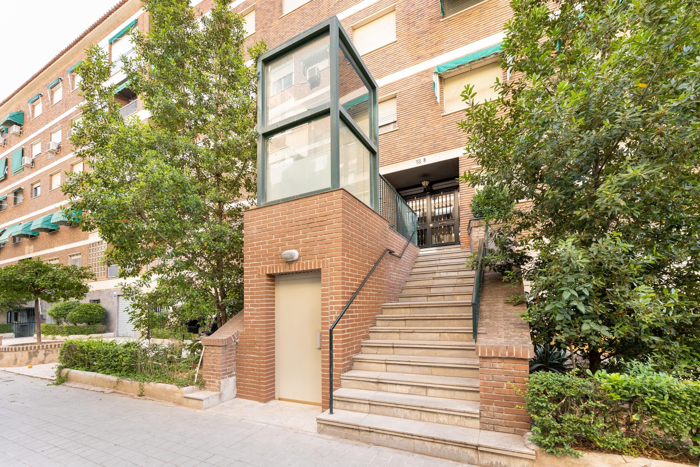 Exterior view of Apartment for sale in  Granada Capital  with Heating and Balcony