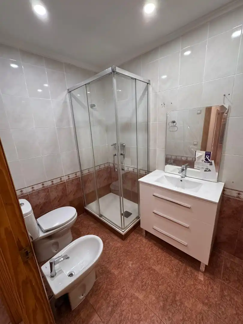 Baño de Piso en venta en Manises con Aire acondicionado, Terraza y Trastero