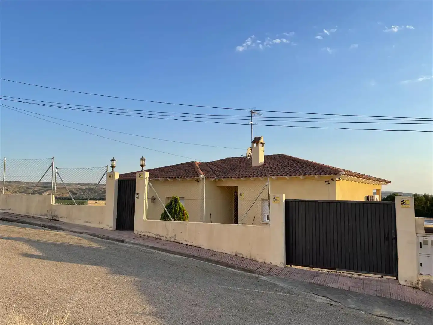 Vista exterior de Casa o xalet en venda en Colmenar de Oreja