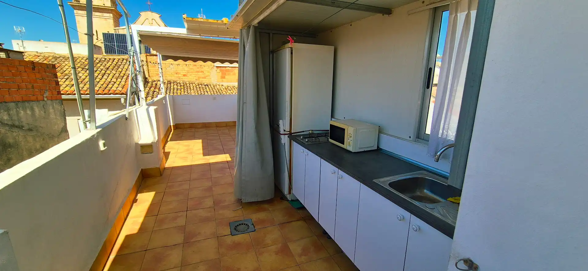 Casa amb terrassa en venda a Carrer Catedratic En Salvador Salom 25, imagen 2