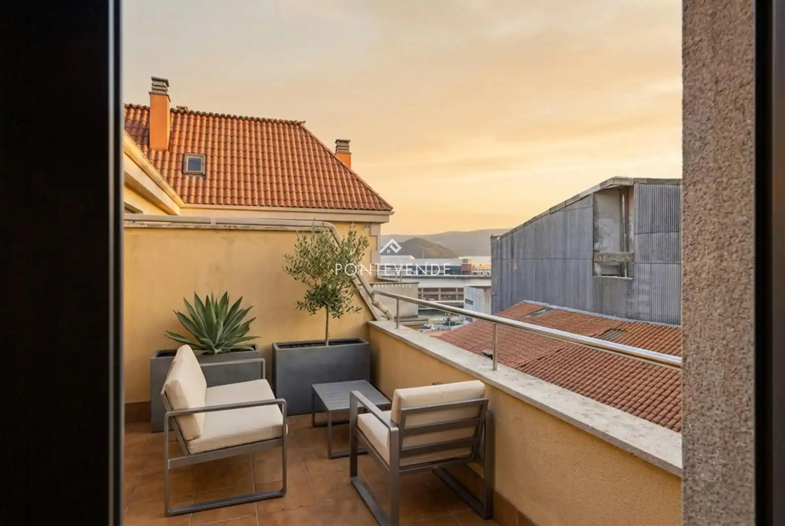 Terrace of Attic for sale in Marín  with Heating, Parquet flooring and Terrace