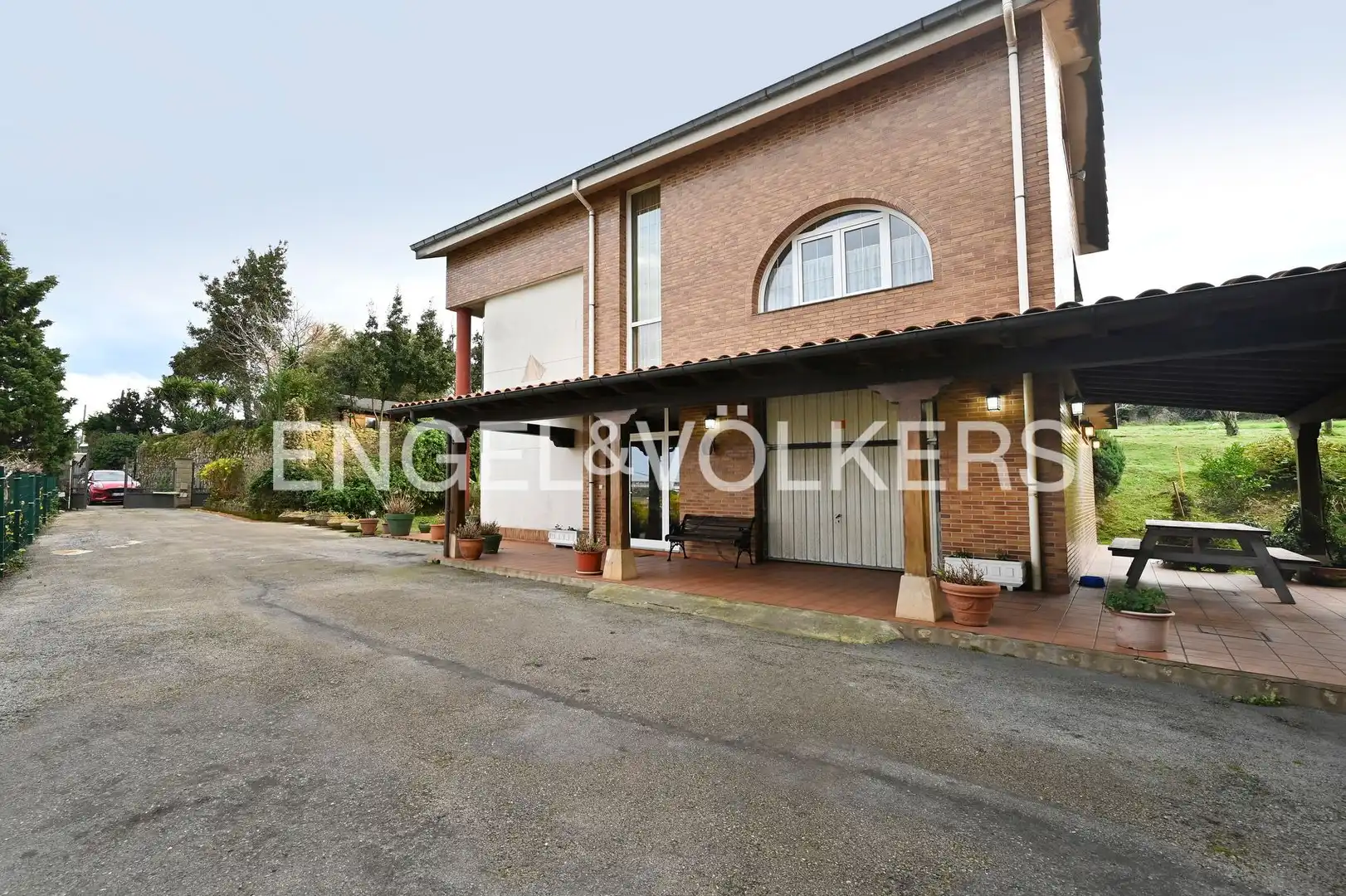 Vista exterior de Casa o chalet en venta en Santander con Calefacción, Jardín privado y Parquet