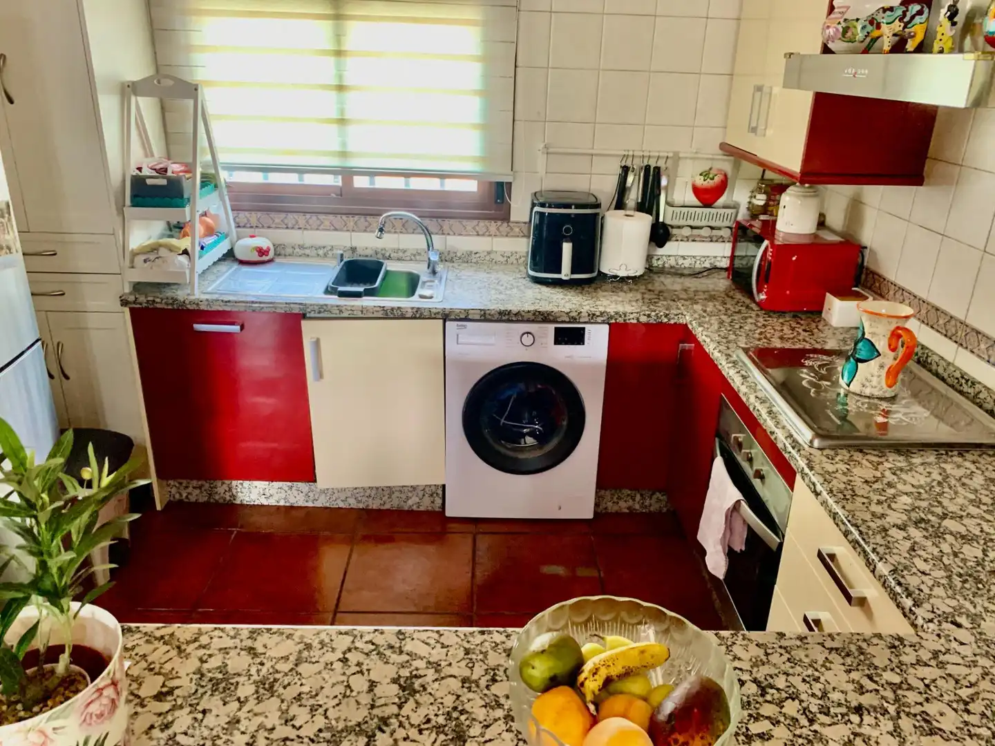 Cocina de Casa o chalet en venta en Lora del Río con Aire acondicionado, Calefacción y Jardín privado