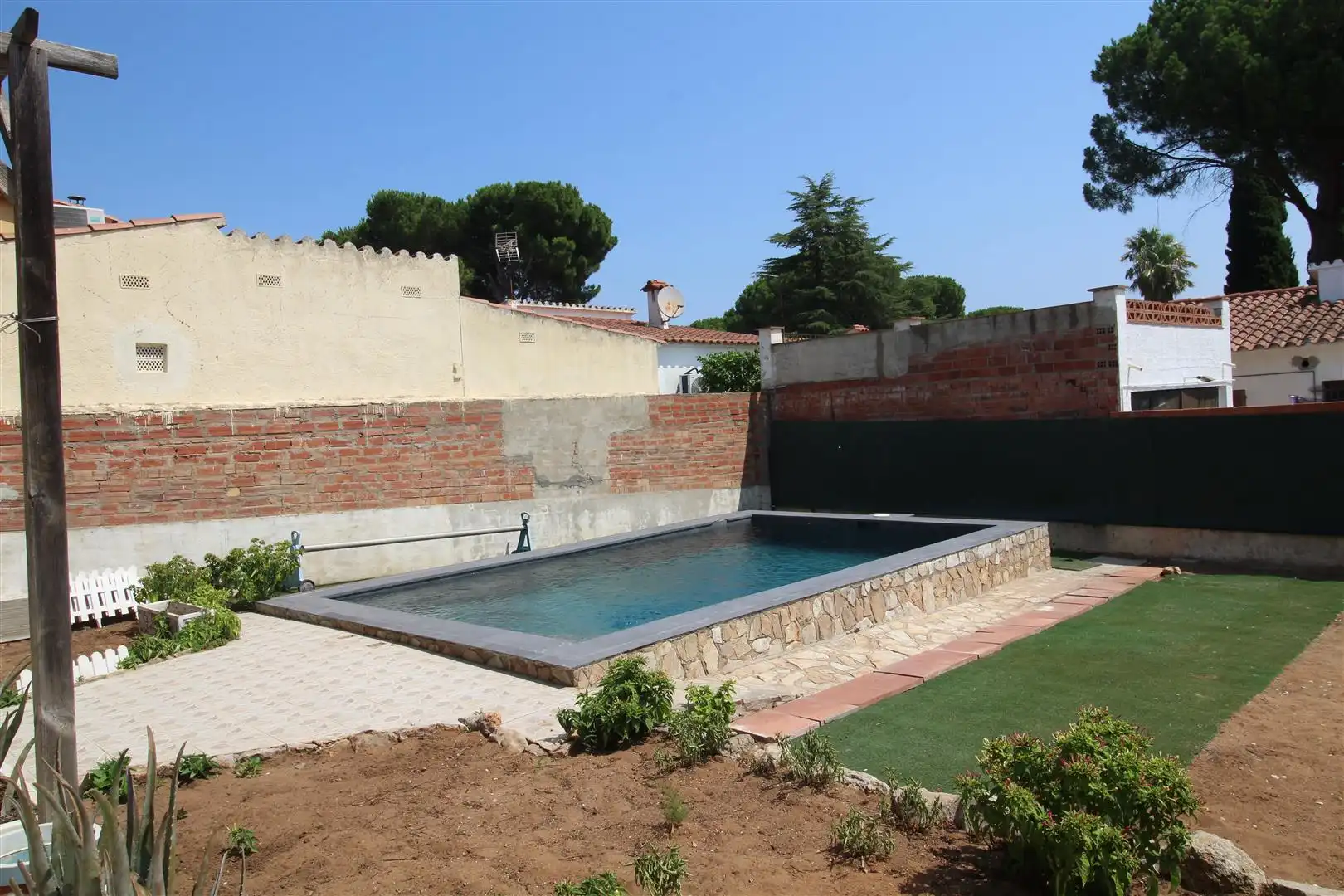 Schwimmbecken von Haus oder Chalet zum Verkauf in L'Escala mit Privatgarten, Terrasse und Abstellraum