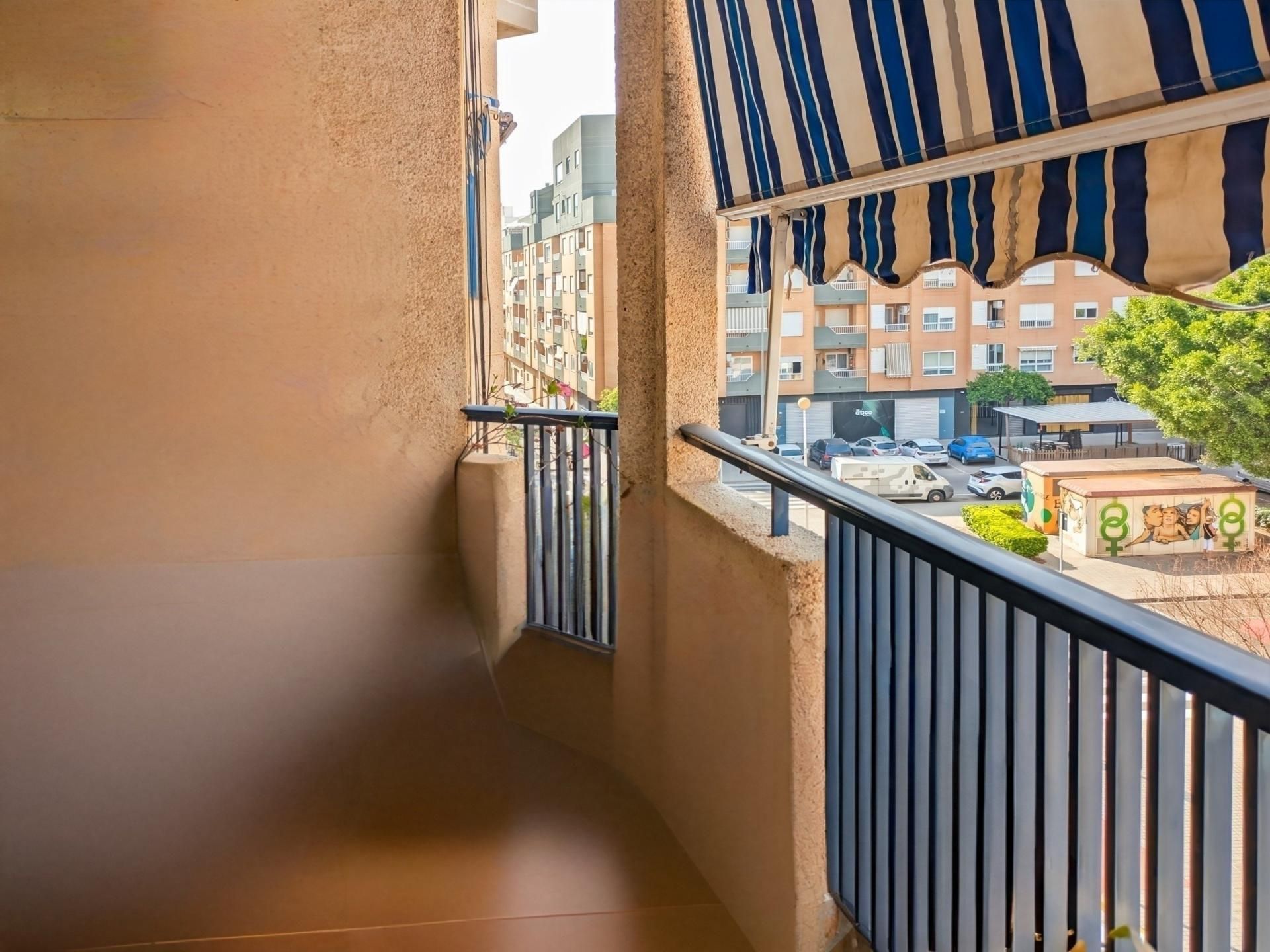 Terrassa de Pis en venda en Sagunto / Sagunt amb Aire condicionat, Calefacció i Balcó