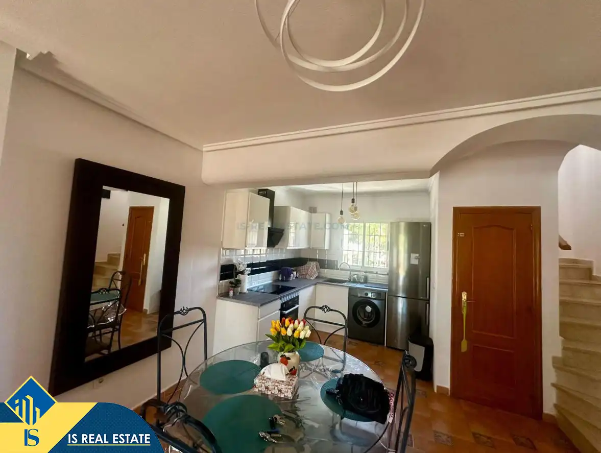 Cuina de Casa adosada de lloguer en Orihuela amb Aire condicionat, Calefacció i Terrassa