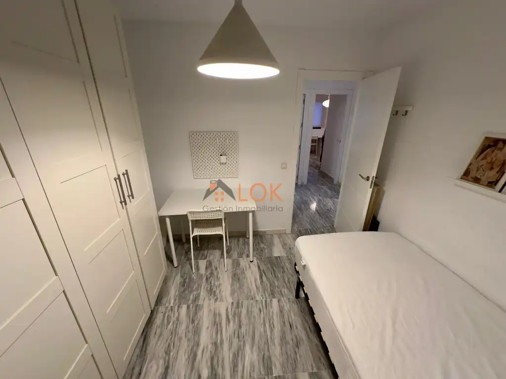 Habitación de Piso en venta en Málaga