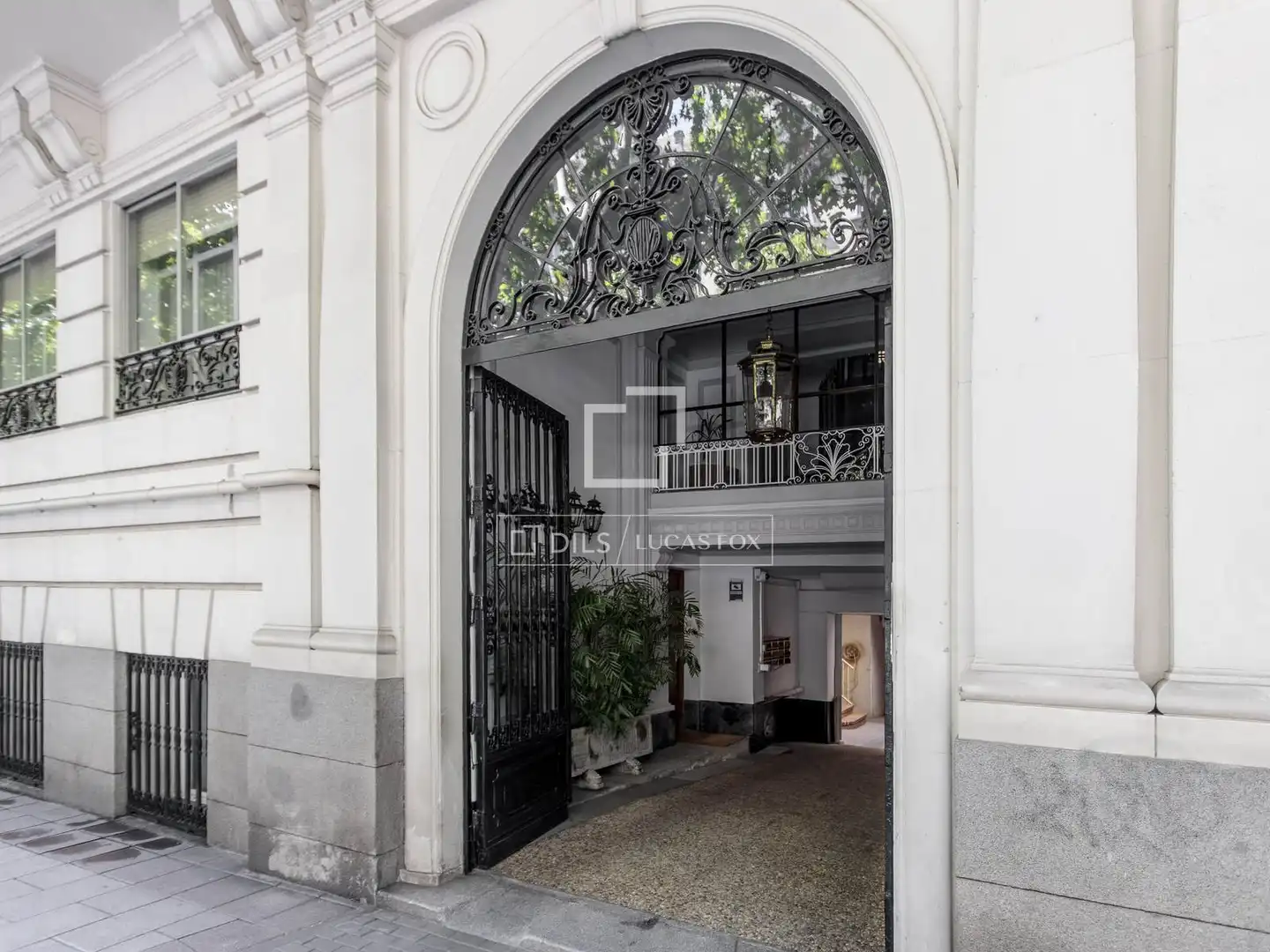 Attic for rent in Madrid  with Air Conditioner, Heating and Parquet flooring