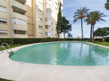 Wohnung mit Pool zum Verkauf in Estepona Pueblo