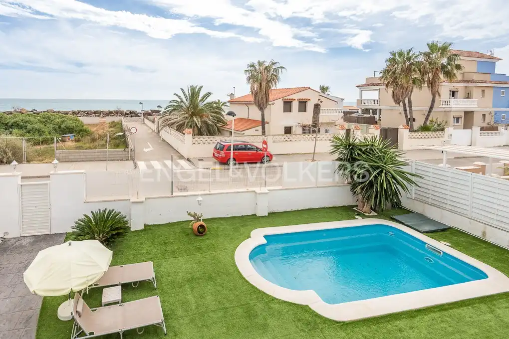 Casa o xalet en venda a Carrer la Plana Baixa, La Torre - Playa de Chilches