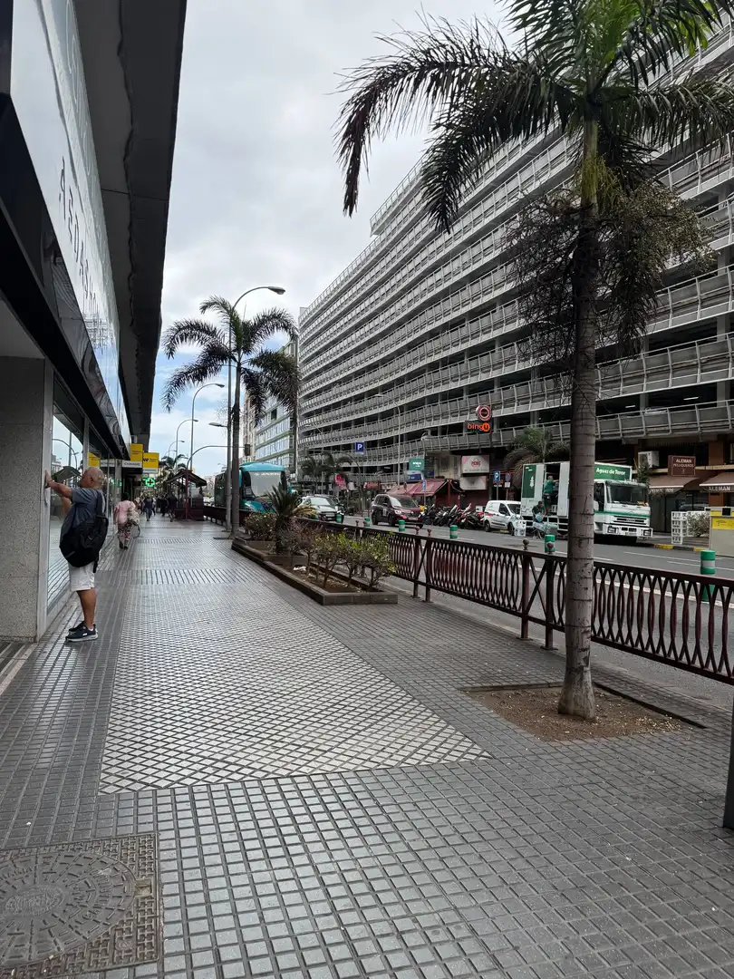 Oficina en venda a Avenida Rafael Cabrera, 16, Triana