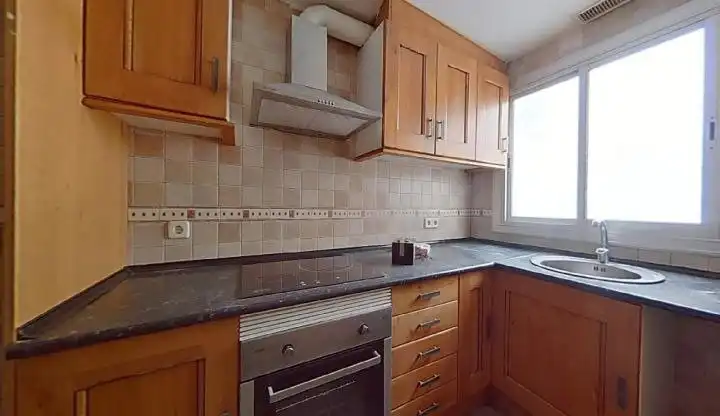 Piso con balcón en venta en La Gavarra, imagen 7