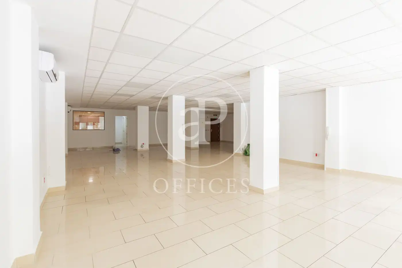 Office for rent in Madrid  with Air Conditioner