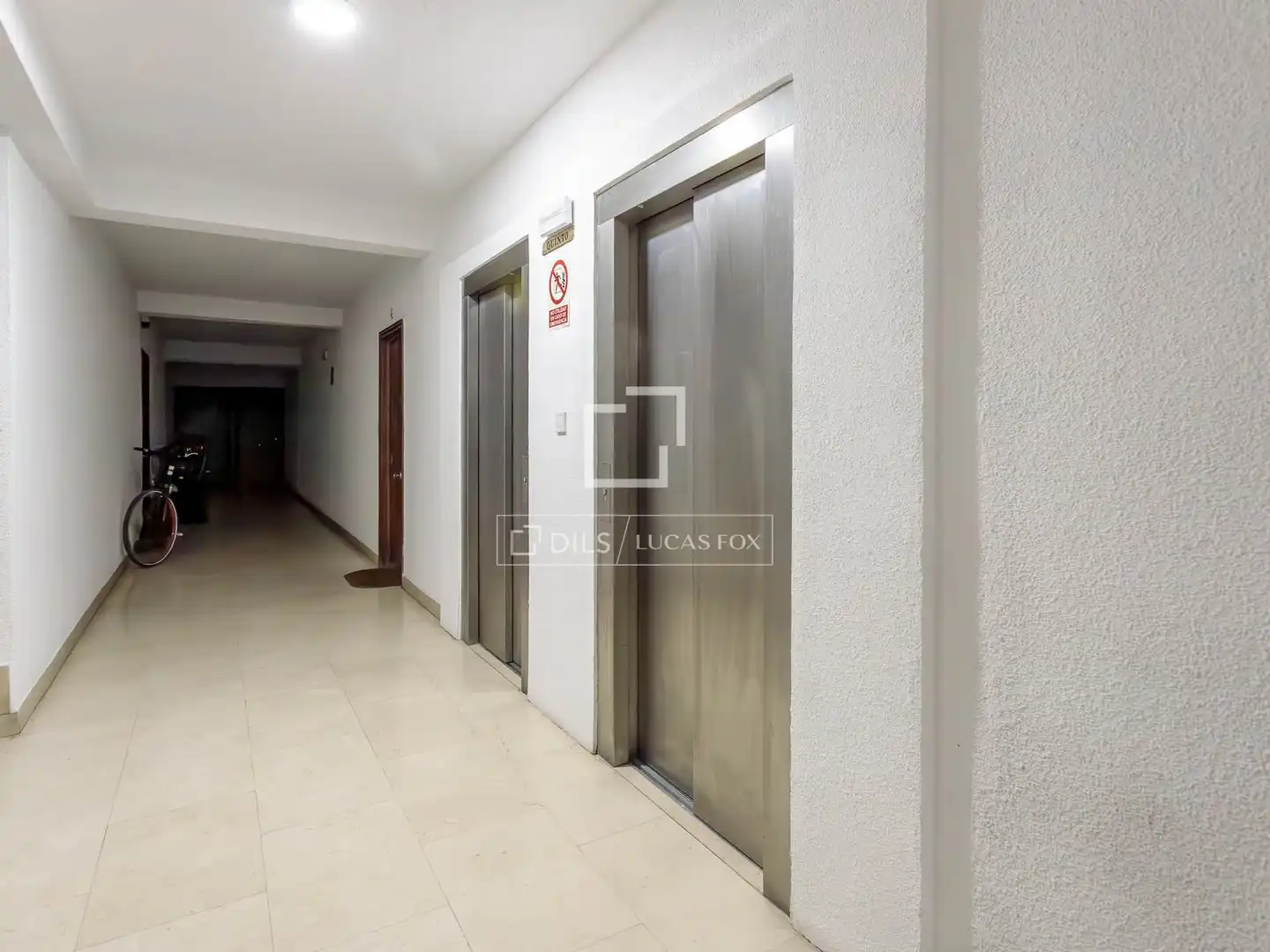Flat for rent in Madrid  with Air Conditioner and Furnished