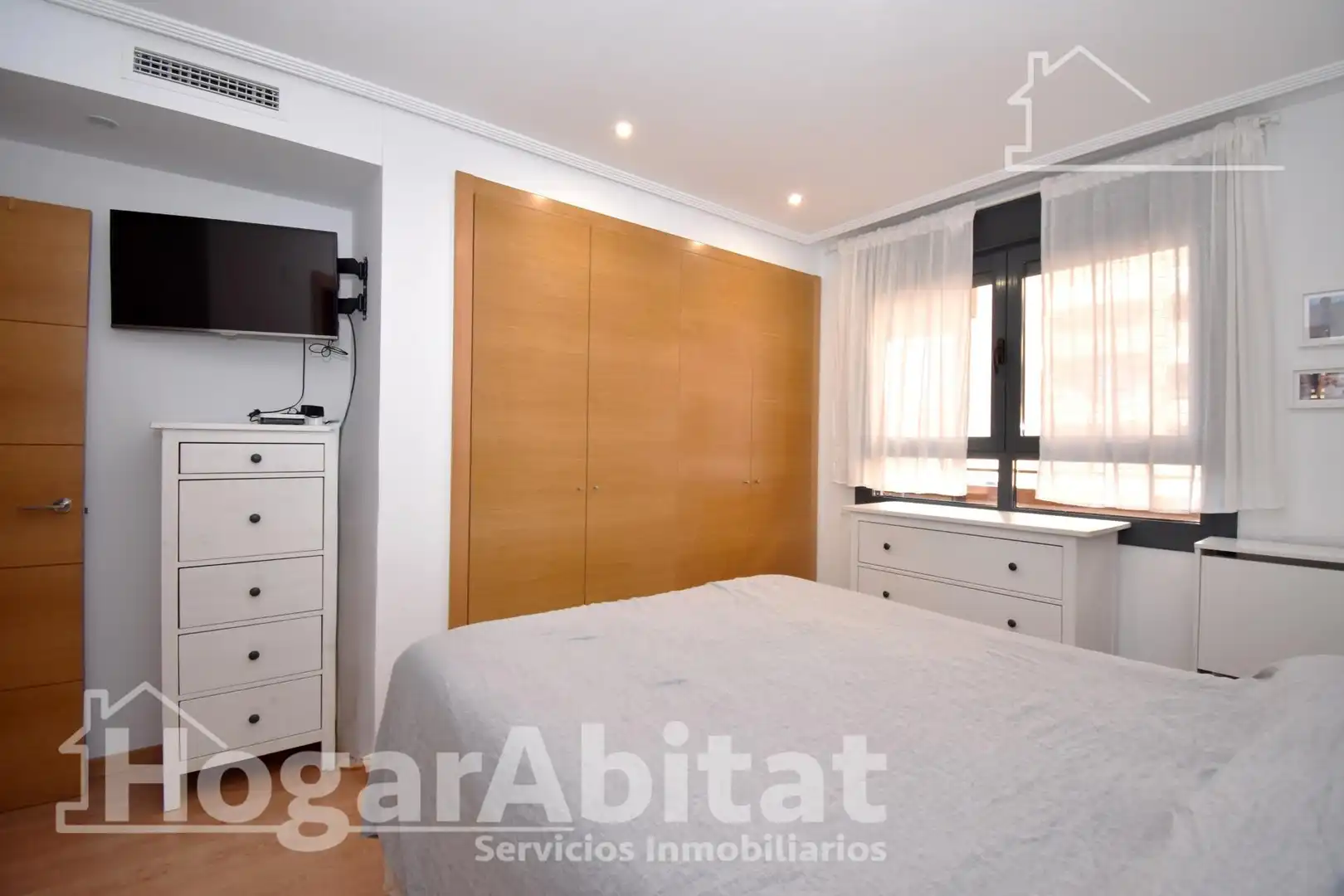 Bedroom of Flat for sale in La Patacona