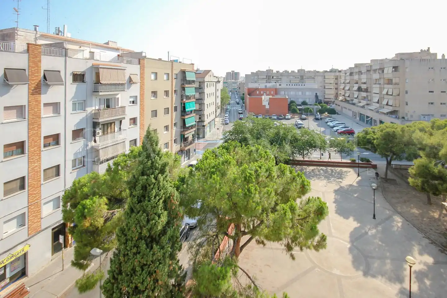 Außenansicht von Dachboden zum Verkauf in Vilanova i la Geltrú mit Parkett, Balkon und Alarm