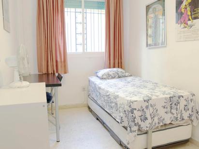 Bedroom of Flat to share in  Sevilla Capital  with Furnished, Washing machine and Internet