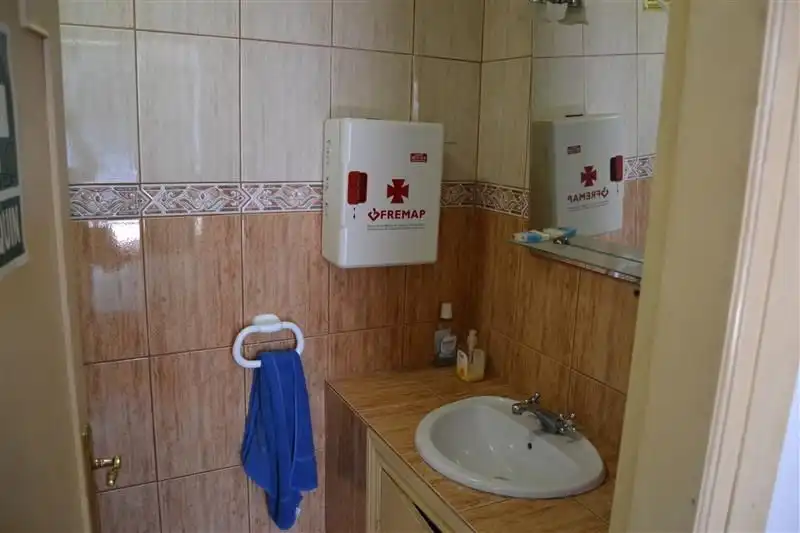 Bany de Local en venda en Mijas amb Aire condicionat i Moblat