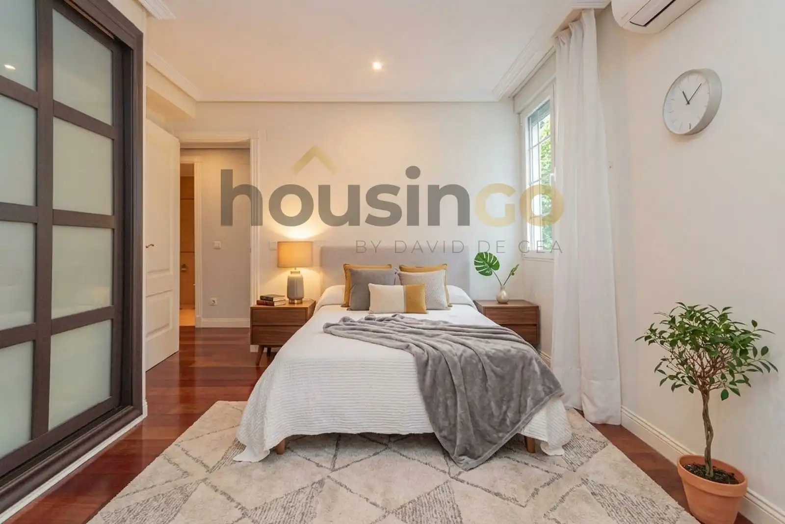 Bedroom of Flat for rent in  Madrid Capital  with Air Conditioner, Heating and Parquet flooring