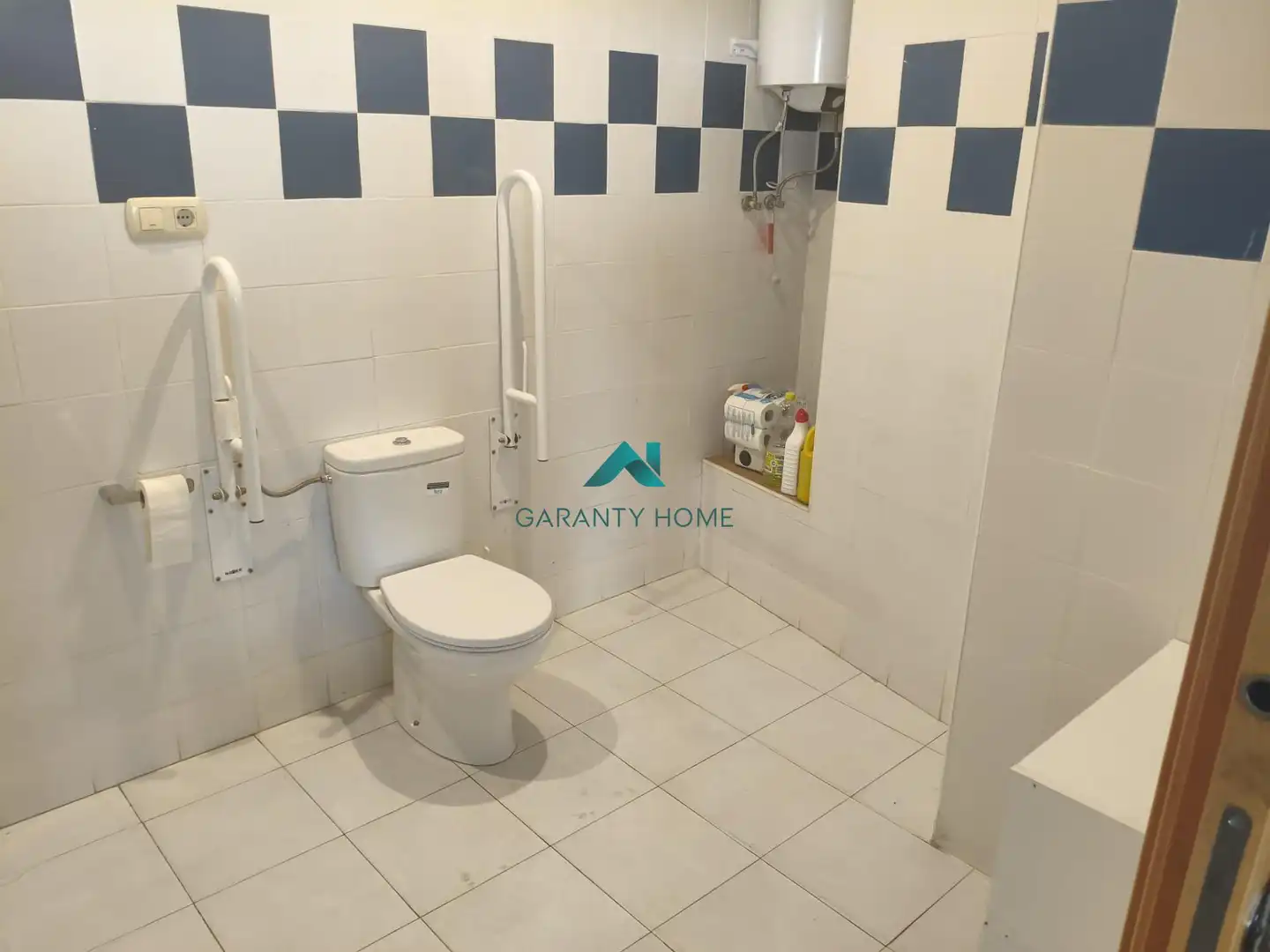 Badezimmer von Fabrikhallen zur Miete in Sagunto / Sagunt