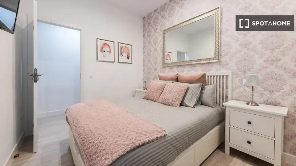 Flat for rent in Universidad - Malasaña
