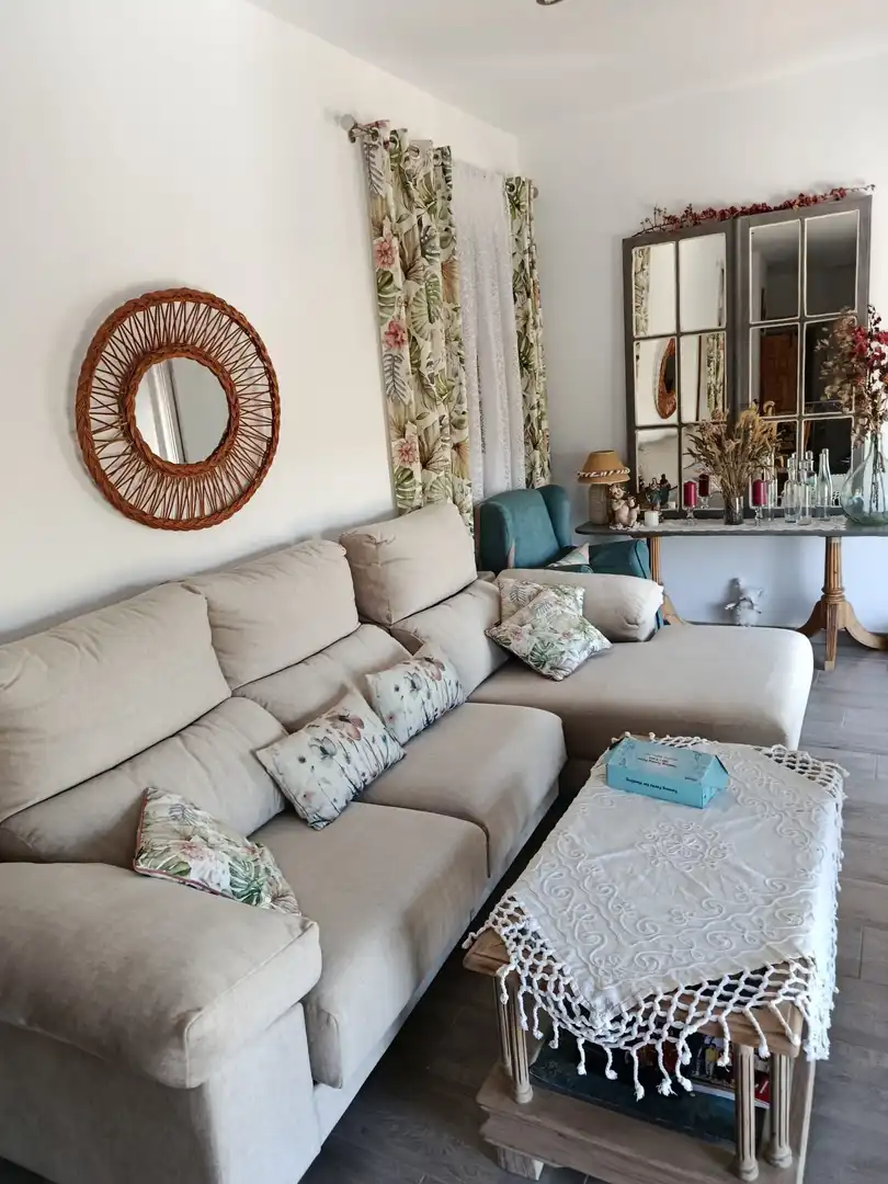 Sala d'estar de Casa o xalet en venda en Hornachuelos amb Terrassa, Traster i Moblat