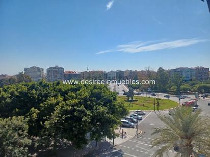 Vista exterior de Pis en venda en  Valencia Capital amb Aire condicionat