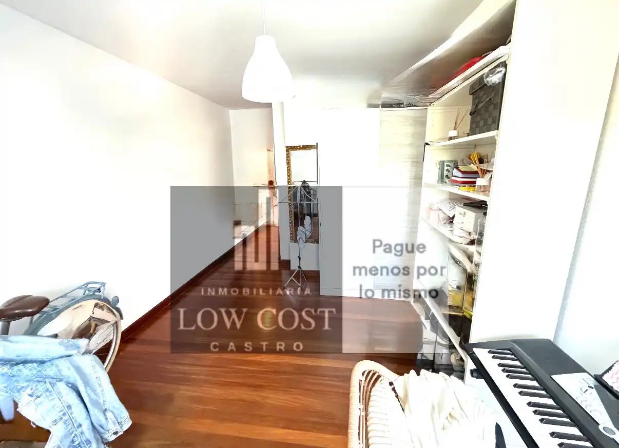 Ático en venta en Castro-Urdiales con Calefacción, Terraza y Balcón